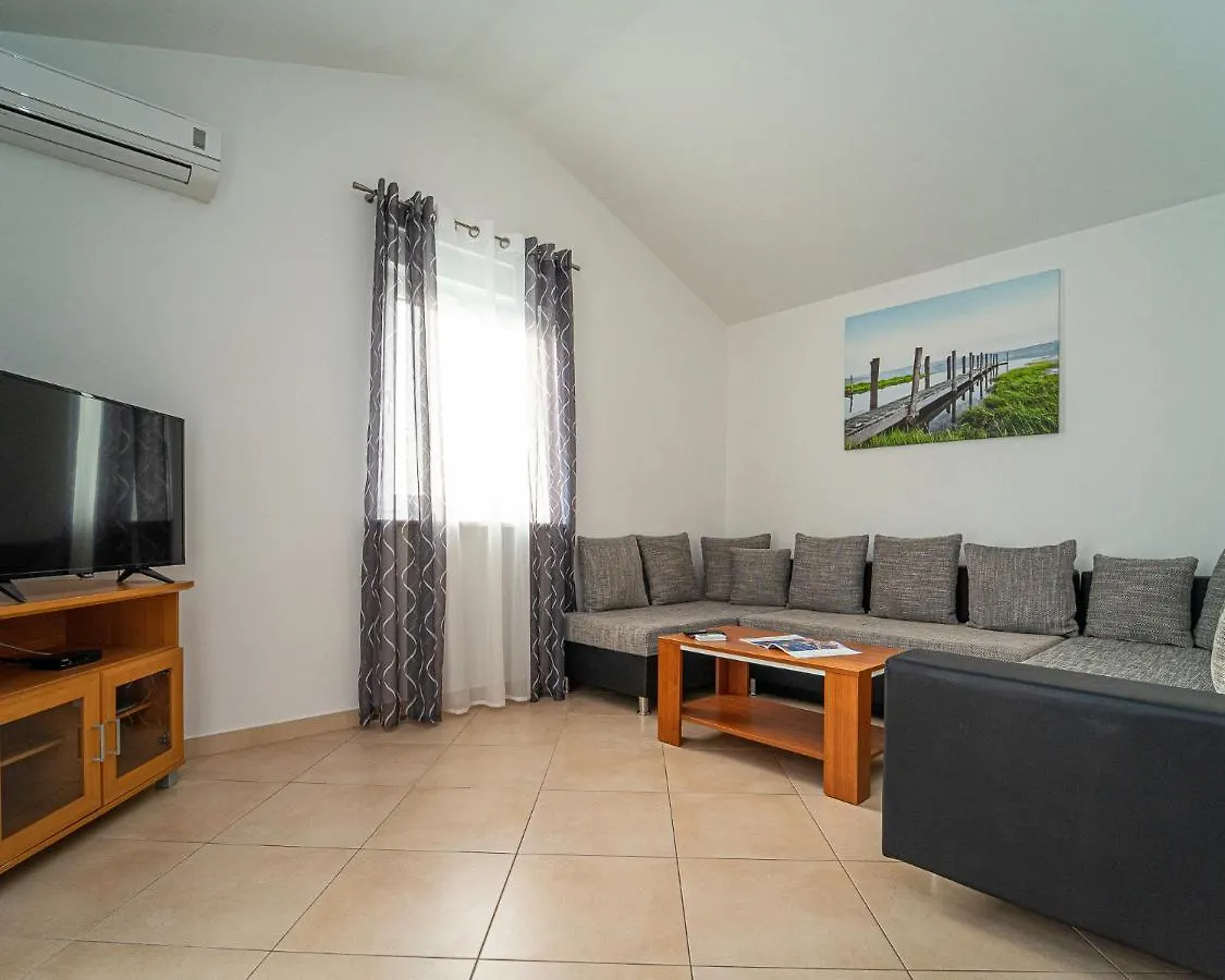 Apartments Baresic Medulin